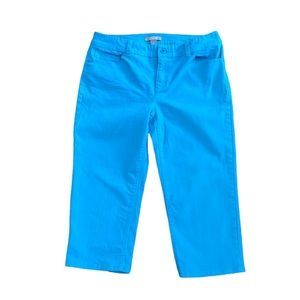 Chicos Capri’s Turquoise Blue Size 1